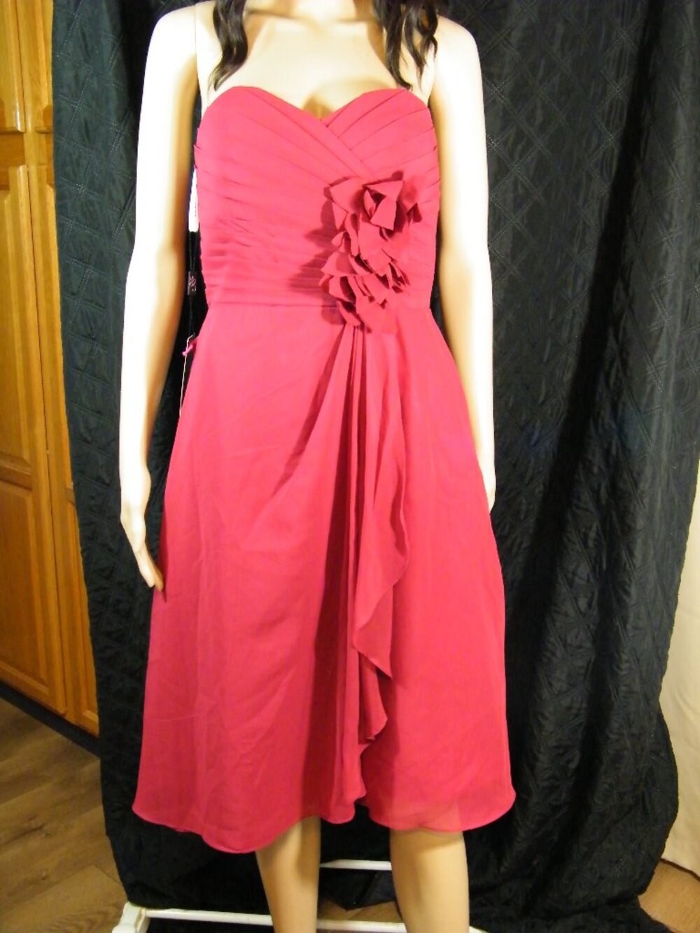 Jaeden Formal dress Strapless Dark/deep red with flower Sz. 7 junior NWT